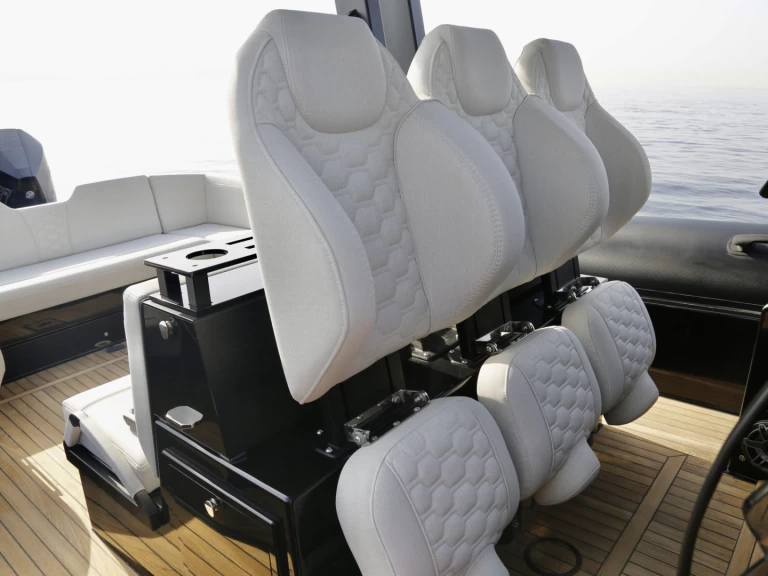 Location bateau Technohull Explorer 40 à Órmos Bay sur Samboat