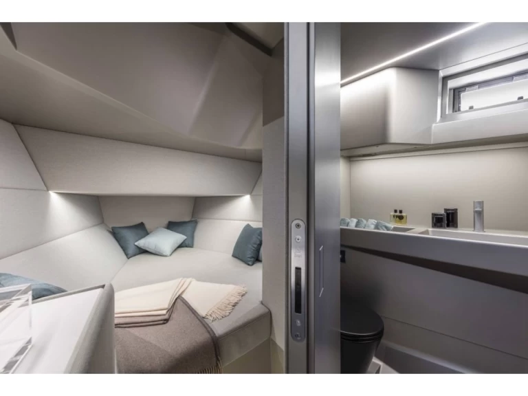 Louer Bateau à moteur avec ou sans skipper Wally à Órmos Bay