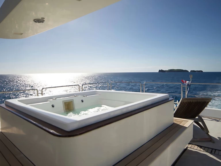 Location Yacht Azimut avec permis