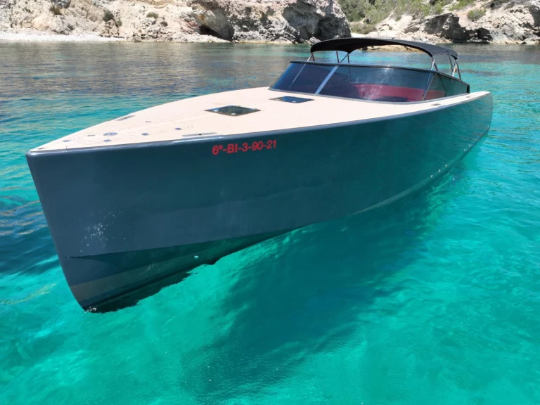 Location à Marina Botafoch - VanDutch VanDutch 40 sur SamBoat