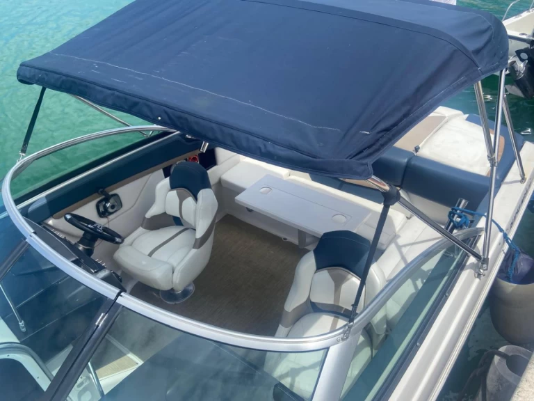 Location à Punta Cana - Four Winns S 235 sur SamBoat