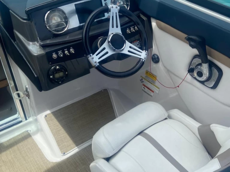 Location Bateau à moteur à Punta Cana - Four Winns S 235