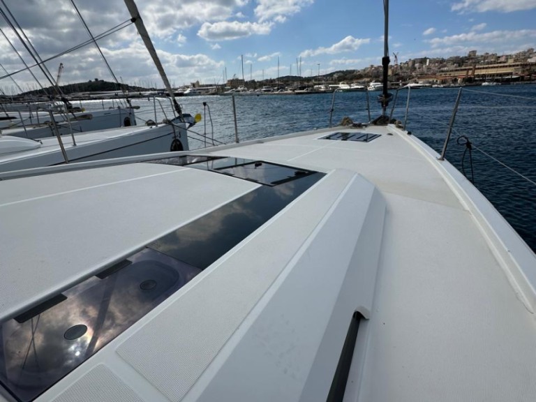 Louez un Bénéteau Oceanis 51.1 à Álimos