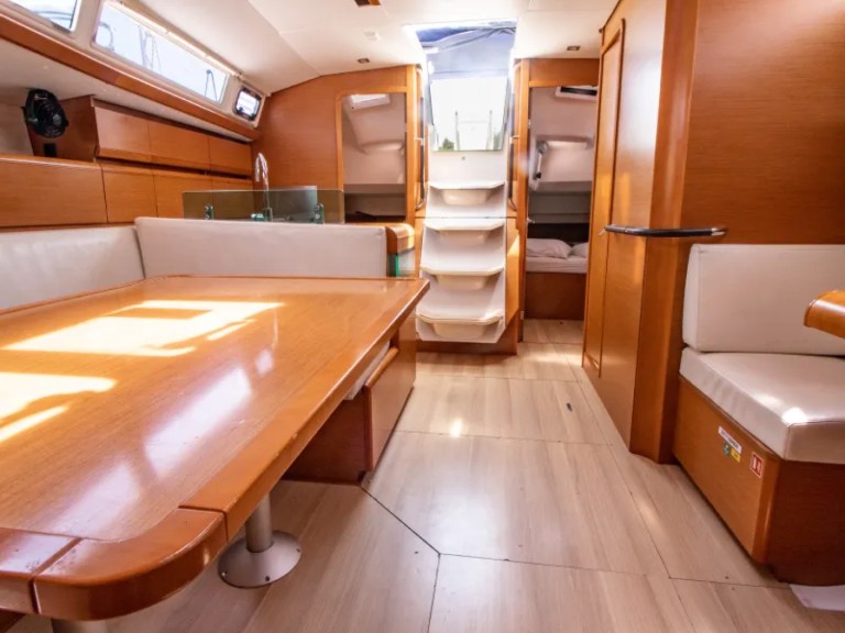 Louez un Jeanneau Sun Odyssey 449 à Kórfos