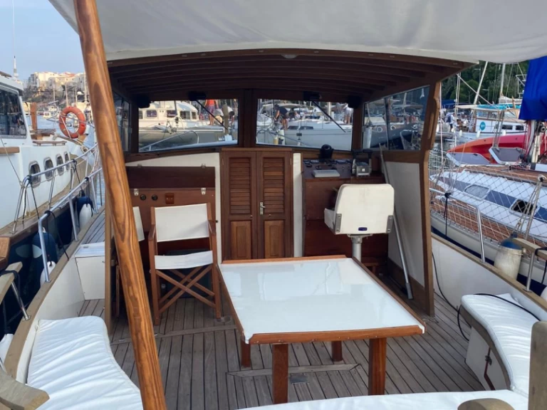 Louer Bateau à moteur avec ou sans skipper Menorquin à Port Mahon