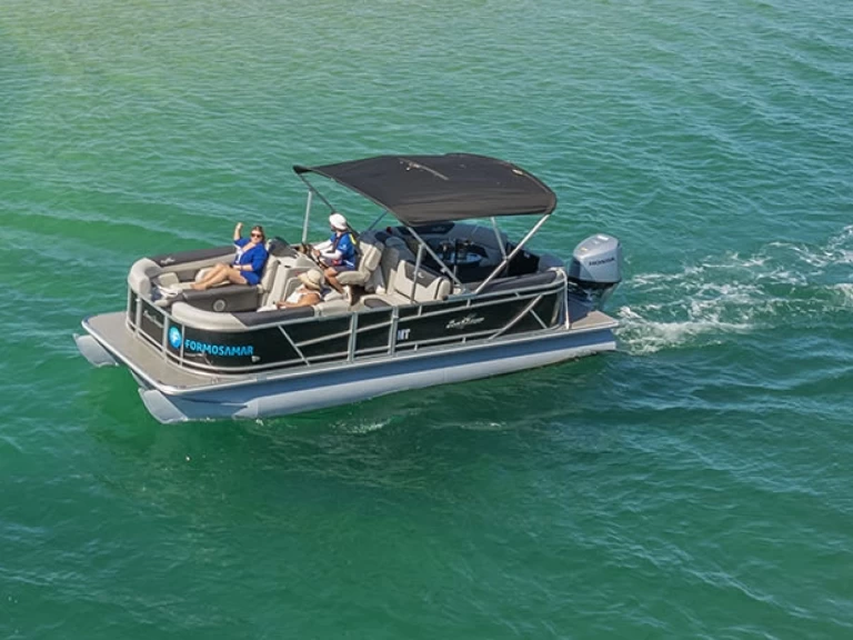 Location Bateau à moteur à Faro (Sé) - SUNCHASER GENEVA 24