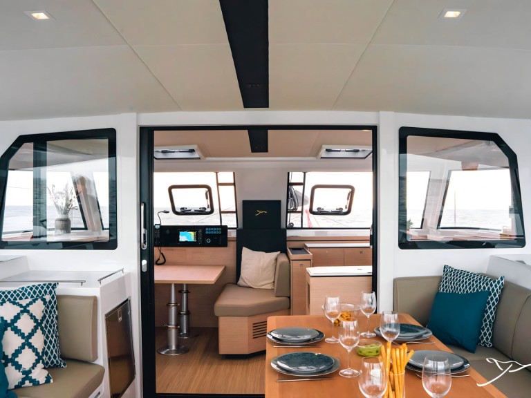 Location bateau Pula pas cher Nautitech 40 Open 