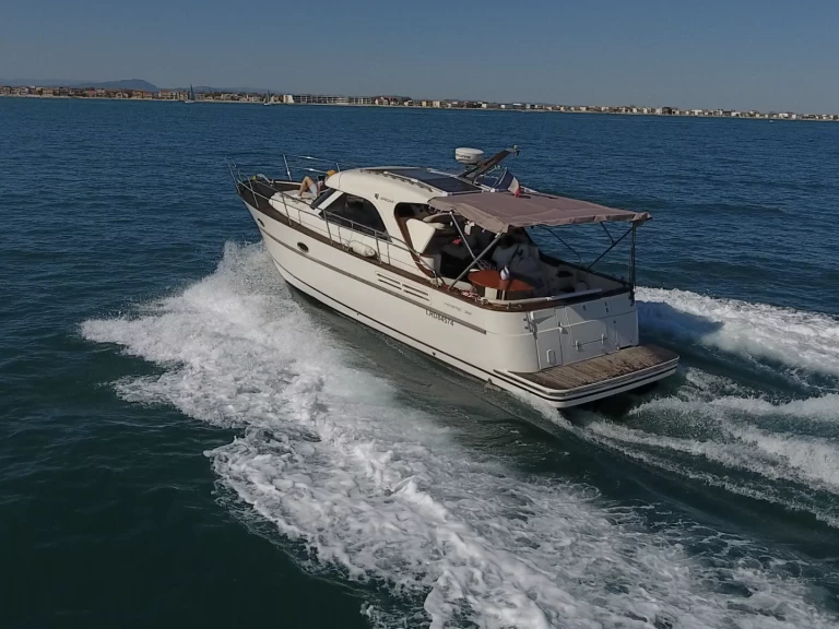 Louez un Arcoa Mystic 39 à Bormes-les-Mimosas