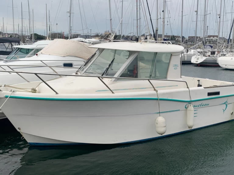 Location bateau Ocqueteau Espace 625 Cordouan à Saint-Gilles-Croix-de-Vie sur Samboat