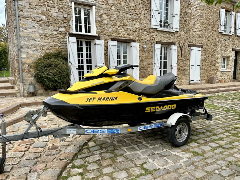 Location bateau Sea-Doo Rxt 255 is  à Port-La Nouvelle sur Samboat
