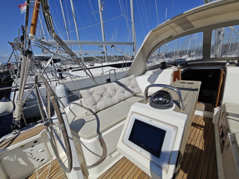 Location bateau Punat pas cher Cruiser 37