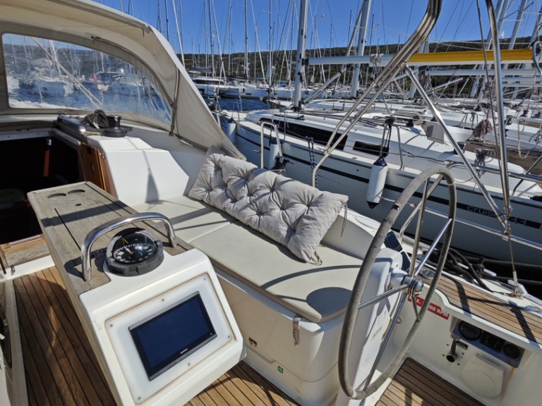 Location bateau Bavaria Cruiser 37 à Punat sur Samboat
