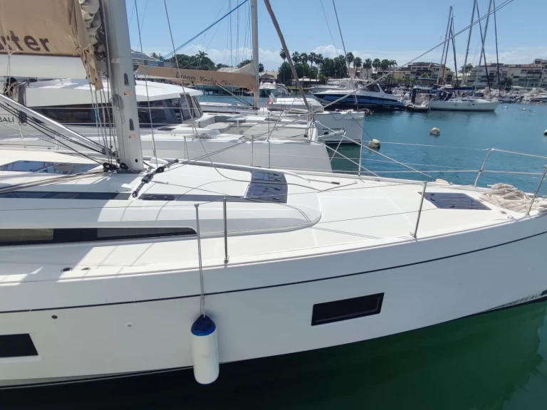 Location bateau Le Marin pas cher Oceanis 51.1