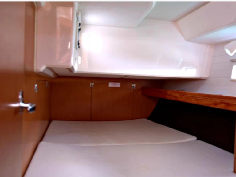 Voilier à louer à Gouviá au meilleur prix