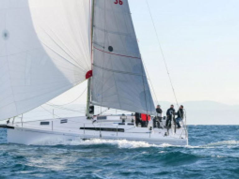 Bénéteau First 36 a louer à Arzon