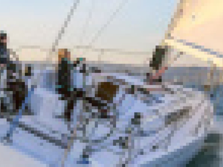 Louez un Bénéteau First 36 à Arzon