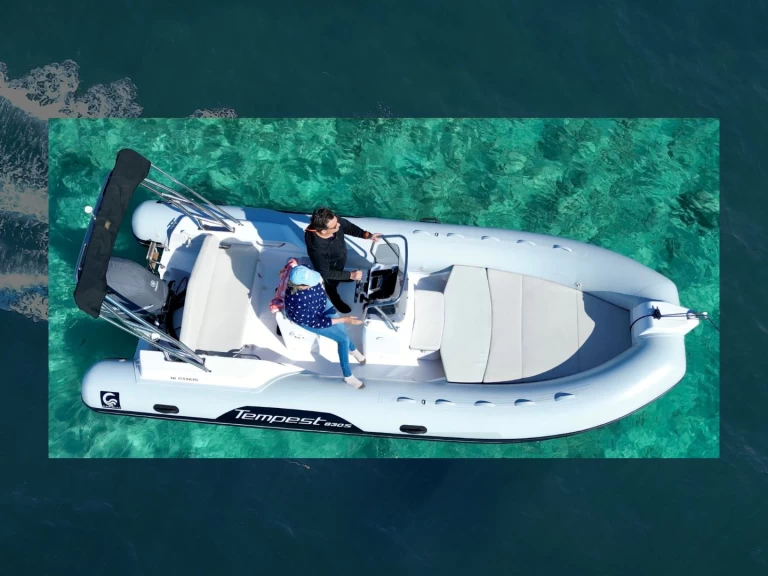 Semi-rigide à louer à Mandelieu-la-Napoule au meilleur prix