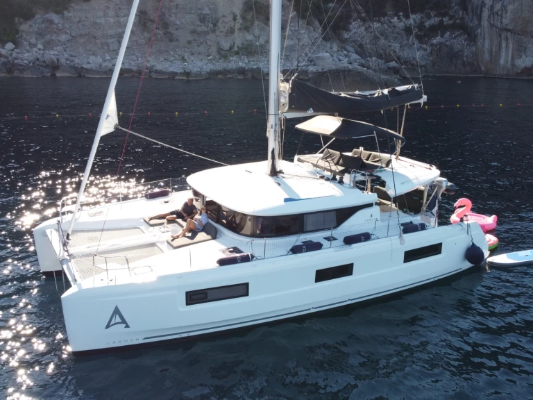Location bateau Capo d'Orlando pas cher Lagoon 46