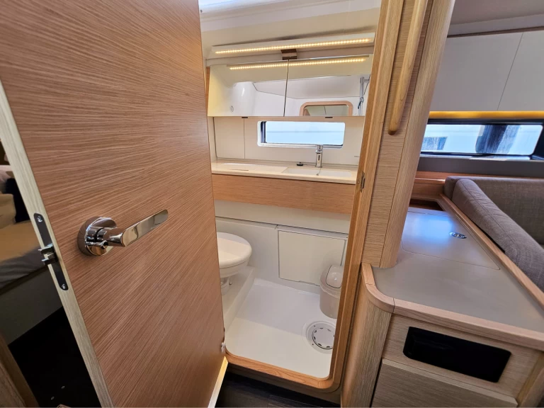 Voilier à louer à Kaštel Gomilica au meilleur prix