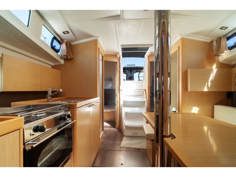 Location à Empuriabrava - Bénéteau Oceanis 38 sur SamBoat