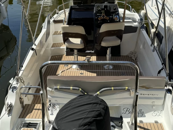 Bénéteau Flyer 6.6 SUNdeck a louer à Mandelieu-la-Napoule