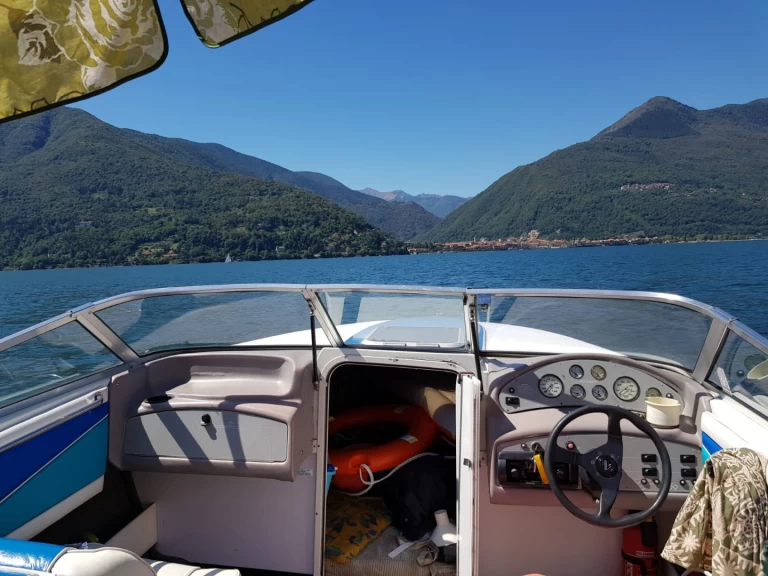 Location Bateau à moteur à Cannobio - Rinker Captiva 209