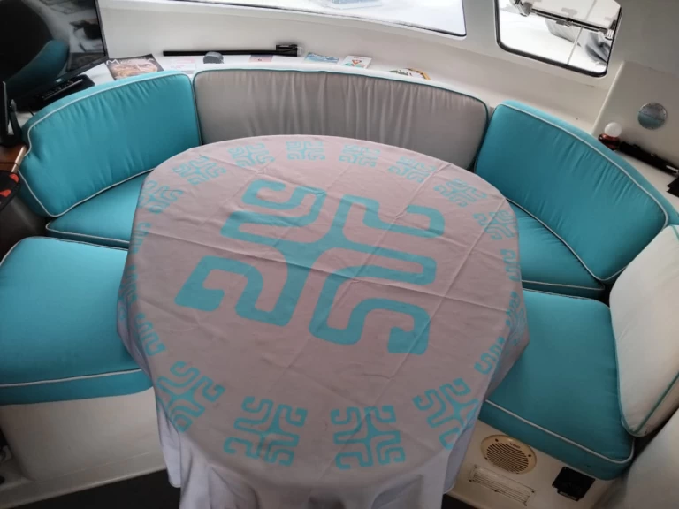 Location Catamaran à Moorea - Fountaine Pajot Athena 38