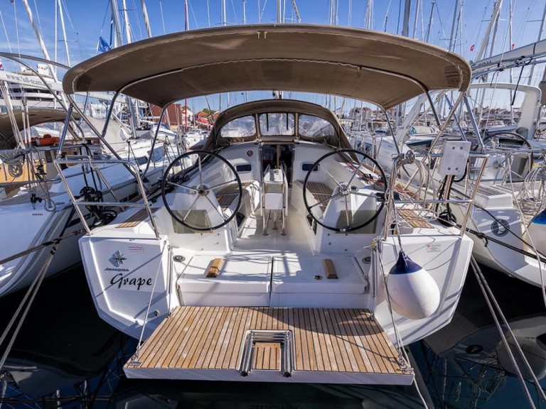 Location à Biograd na Moru - Jeanneau Sun Odyssey 349 sur SamBoat