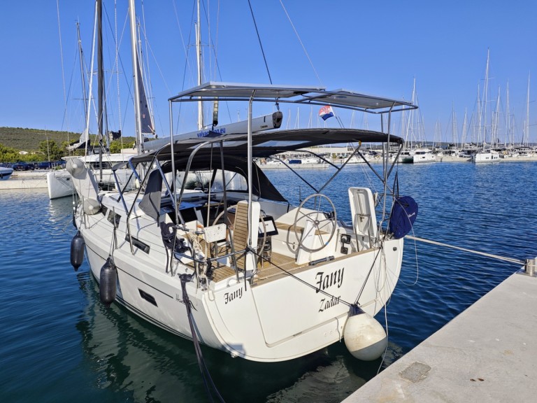 Location bateau Hanse Hanse 388 à Sukošan sur Samboat