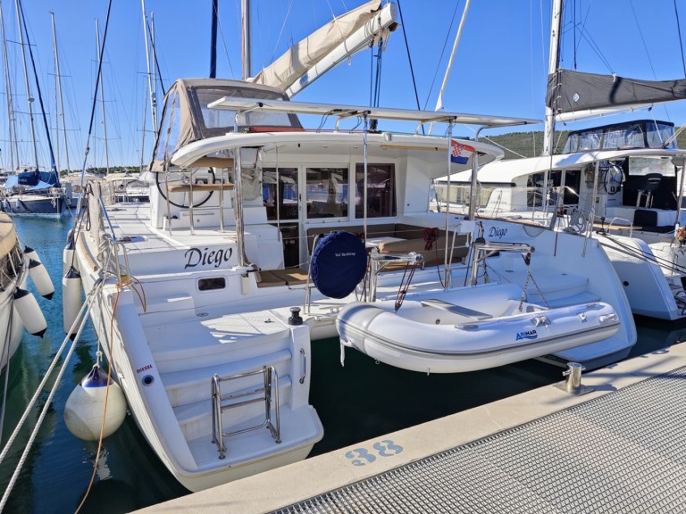Location Catamaran à Sukošan - Lagoon Lagoon 400 S2