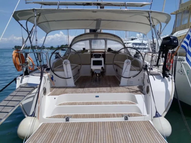 Louer Voilier avec ou sans skipper Bavaria à Gouviá