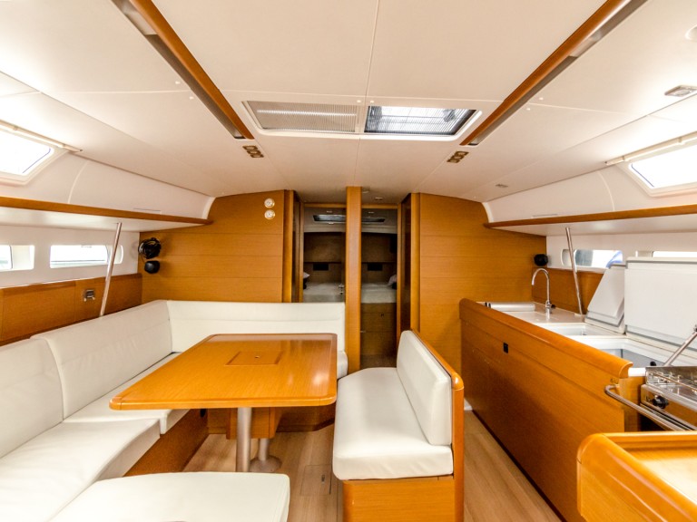 Jeanneau Sun Odyssey 519 a louer à Corfou