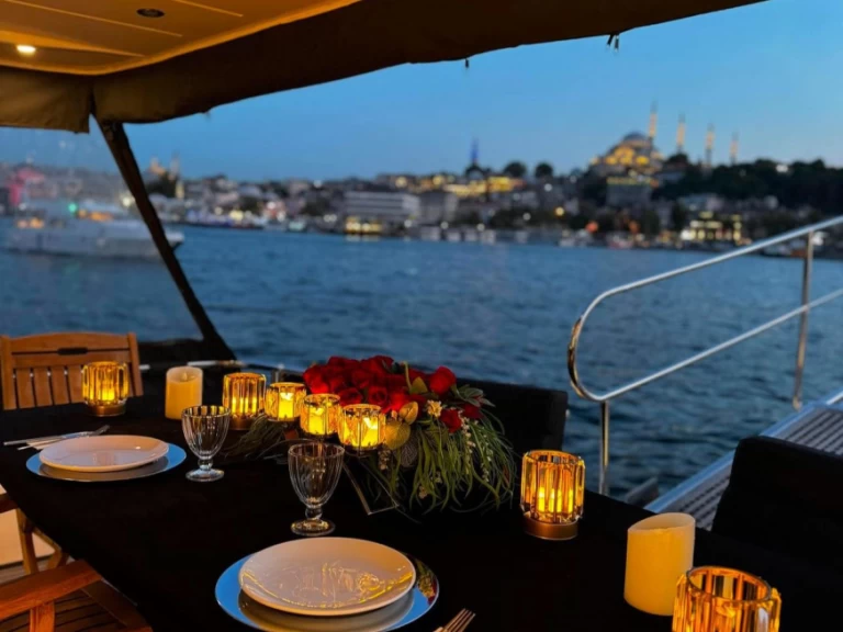Louer Yacht avec ou sans skipper Vip à Beşiktaş