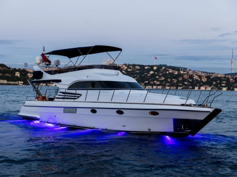 Location bateau Beşiktaş pas cher costom made