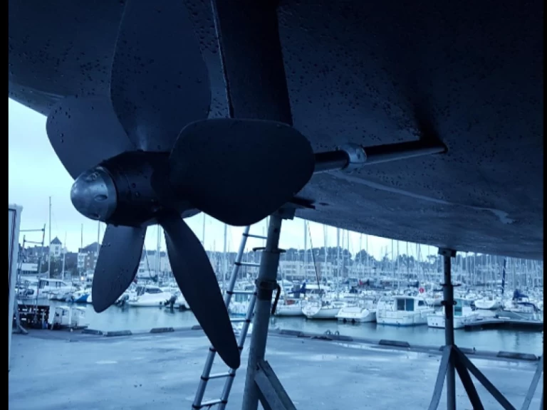 Location bateau Saint-Brieuc pas cher Feeling 546