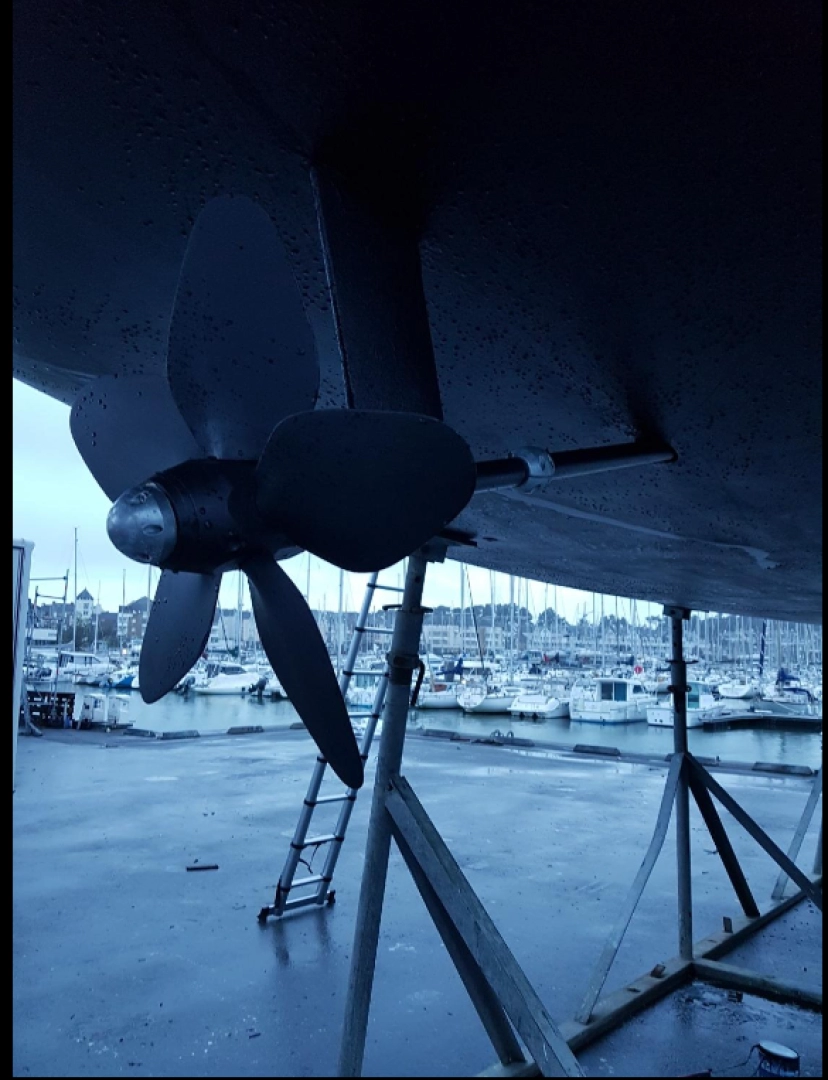 Location bateau Saint-Brieuc pas cher Feeling 546