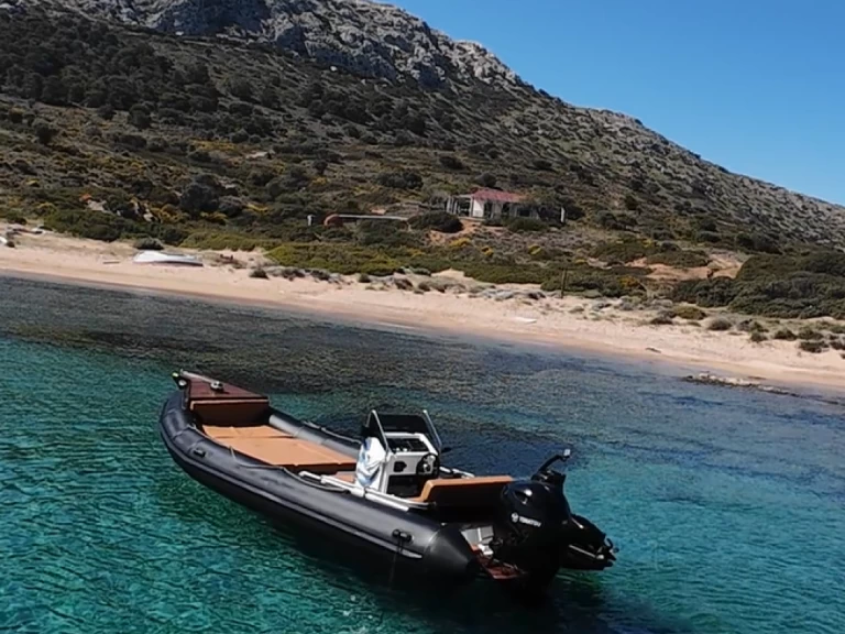 Louez un Hnc Hnc650 à Palaiá Fókaia