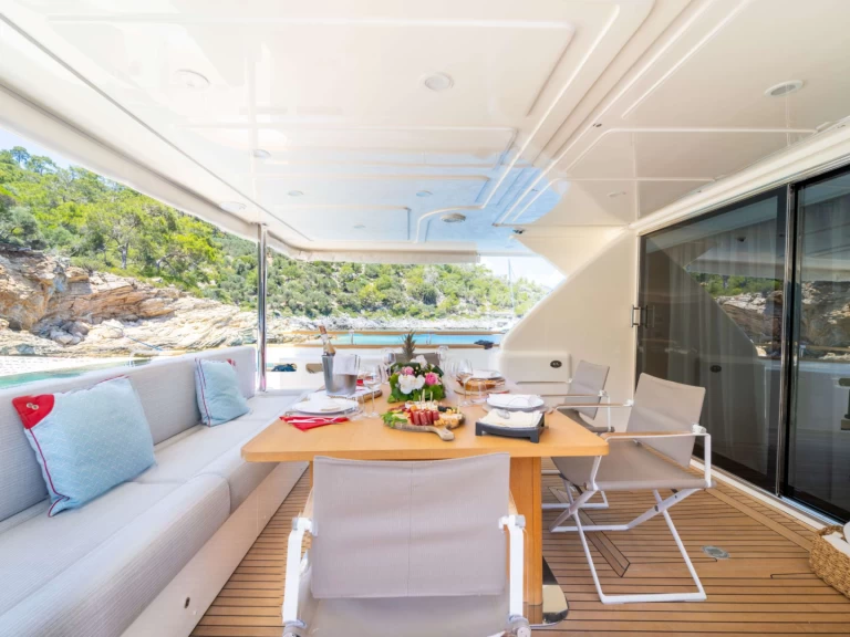 Custom Line MILENA a louer à Tivat