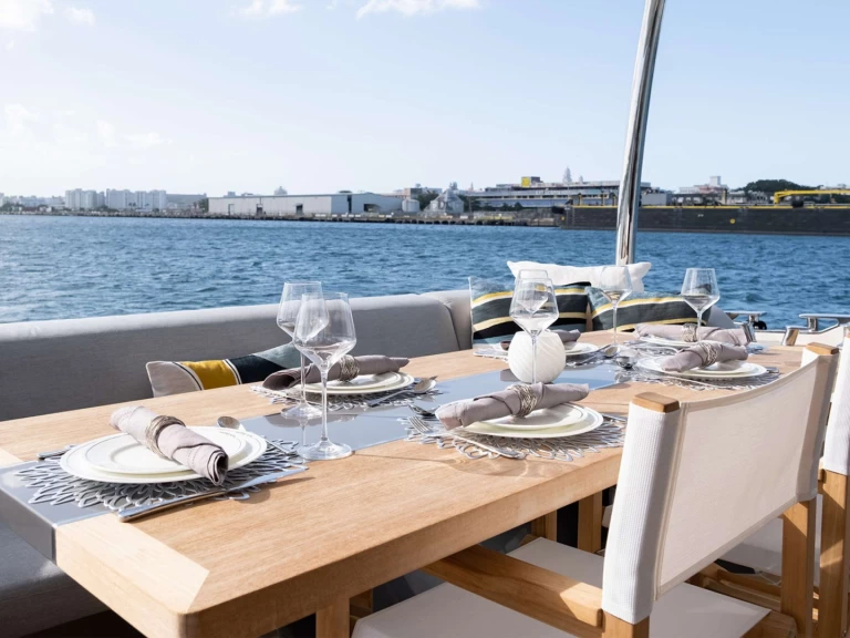 Location Yacht Not Available avec permis