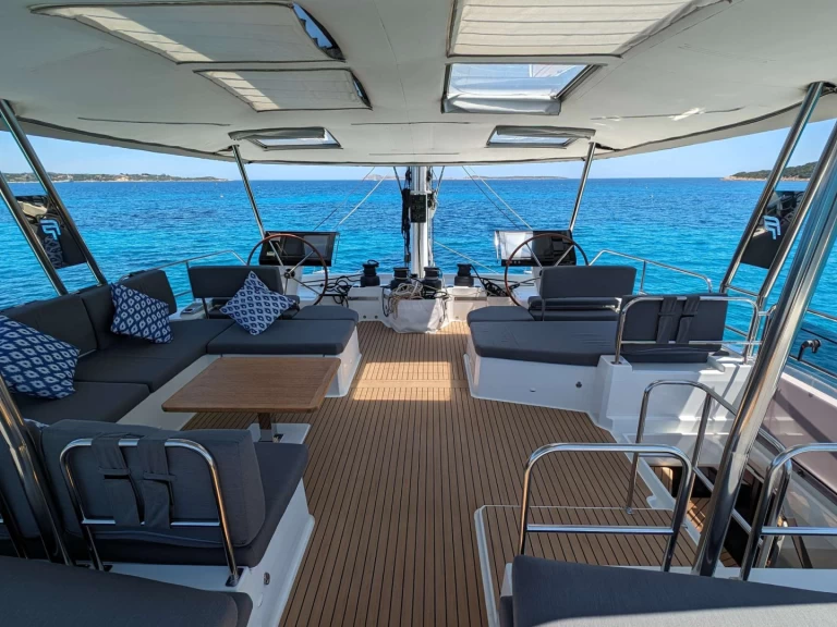 Location Yacht Fountaine Pajot avec permis