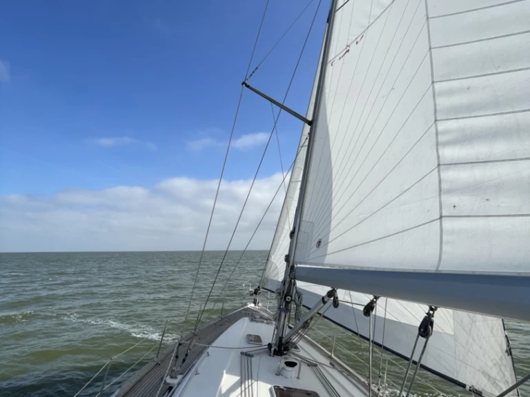 Louez un Bavaria Bavaria 44 à Almere Poort