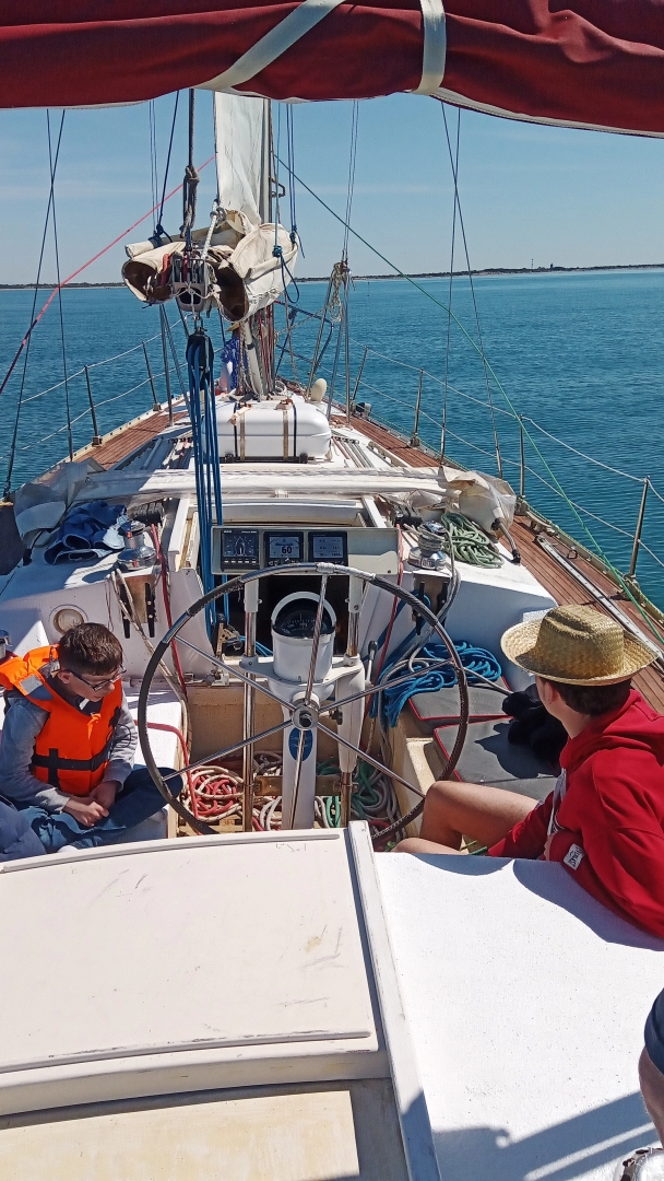 Louer Voilier avec ou sans skipper Kit Marine à Port-Camargue