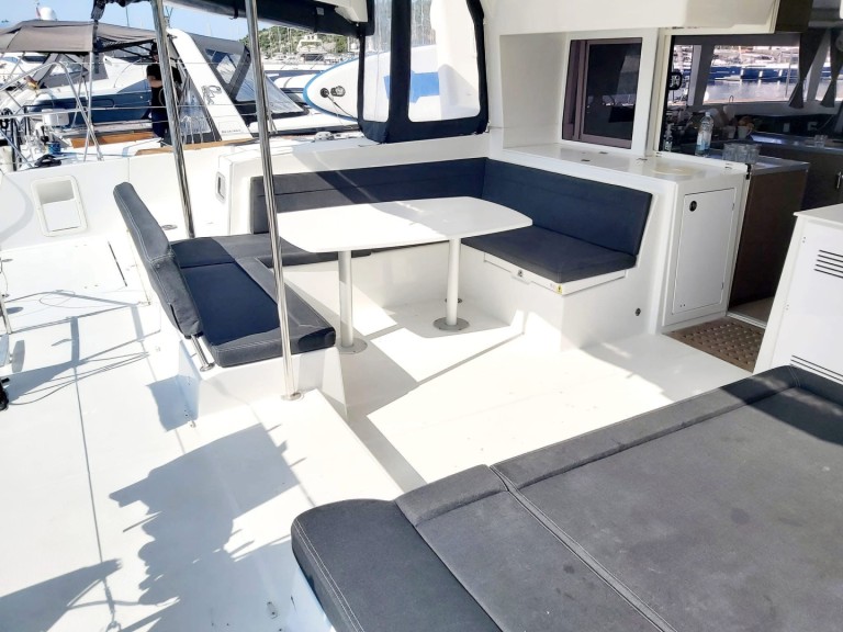 Louer Catamaran avec ou sans skipper Lagoon à Primošten
