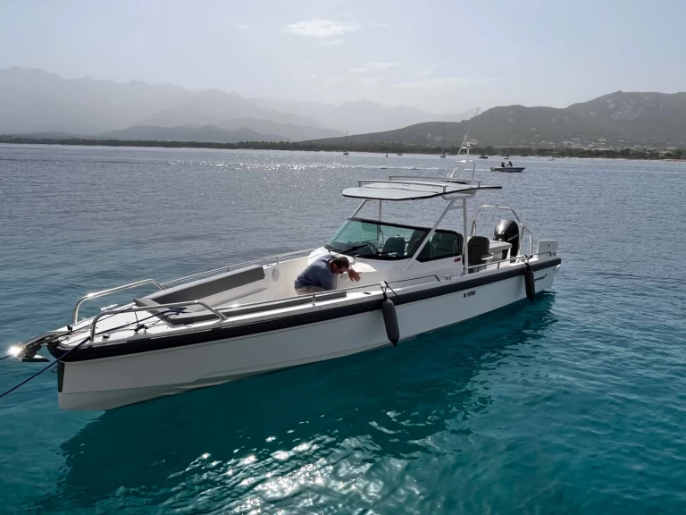Location Bateau à moteur à Galéria - Axopar 28 T-Top