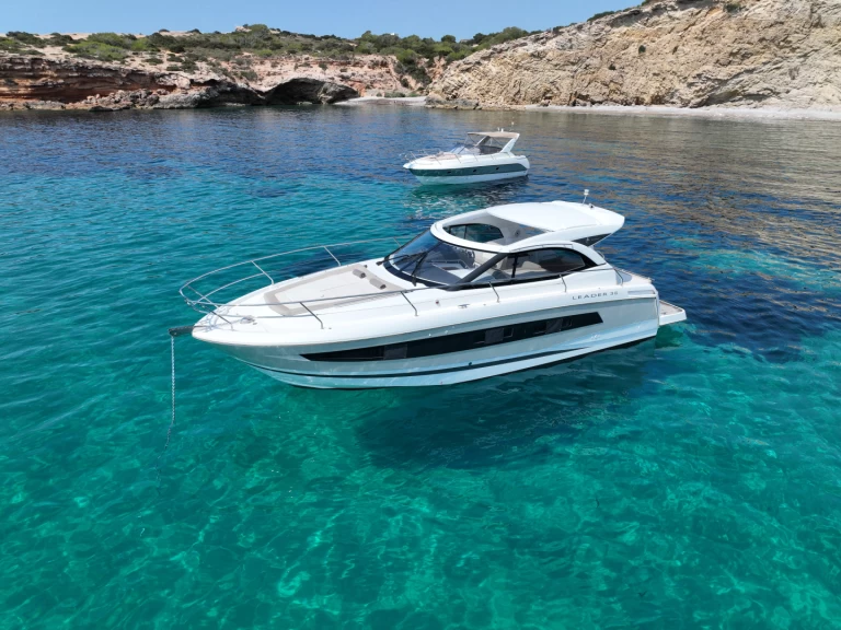 Location à Ibiza (Ville) - Jeanneau Leader 36 sur SamBoat