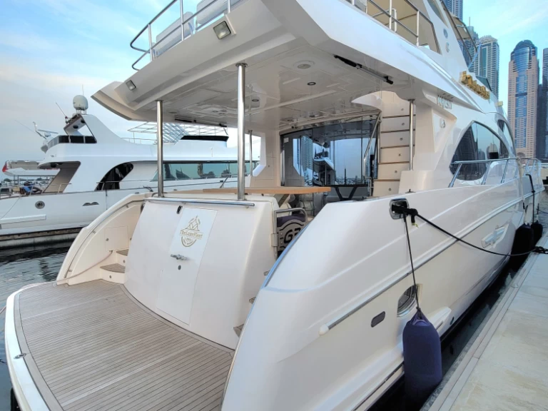 Location Yacht à Dubai Marina - Gulf Craft - Majesty Yachts Refit 2023