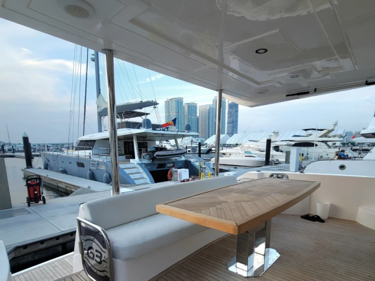 Location bateau Gulf Craft - Majesty Yachts Refit 2023 à Dubai Marina sur Samboat