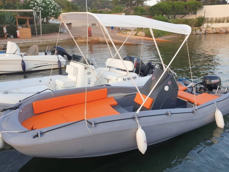 Location à Cogolin - Fun Yak FUN YAK 15 sur SamBoat