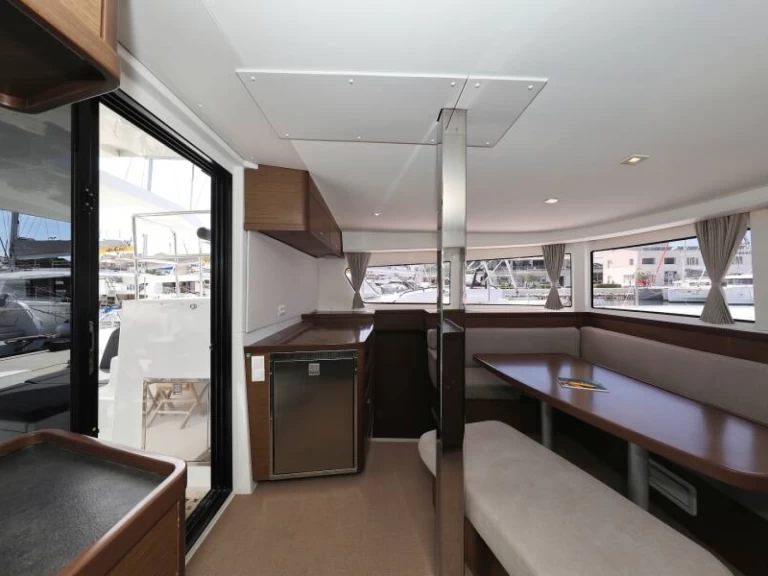 Location à Le Marin - Lagoon Lagoon 42 sur SamBoat