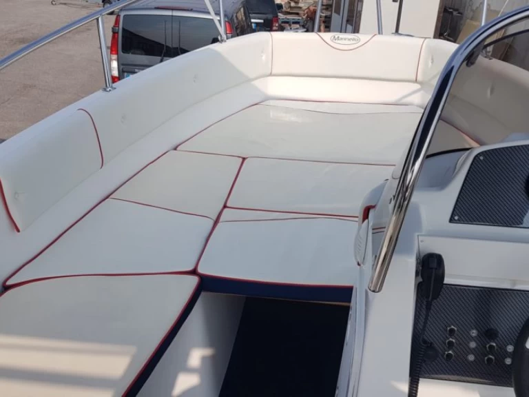 Bateau à moteur à louer à Amalfi au meilleur prix